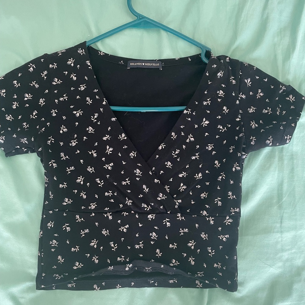 Brandy melville crop top